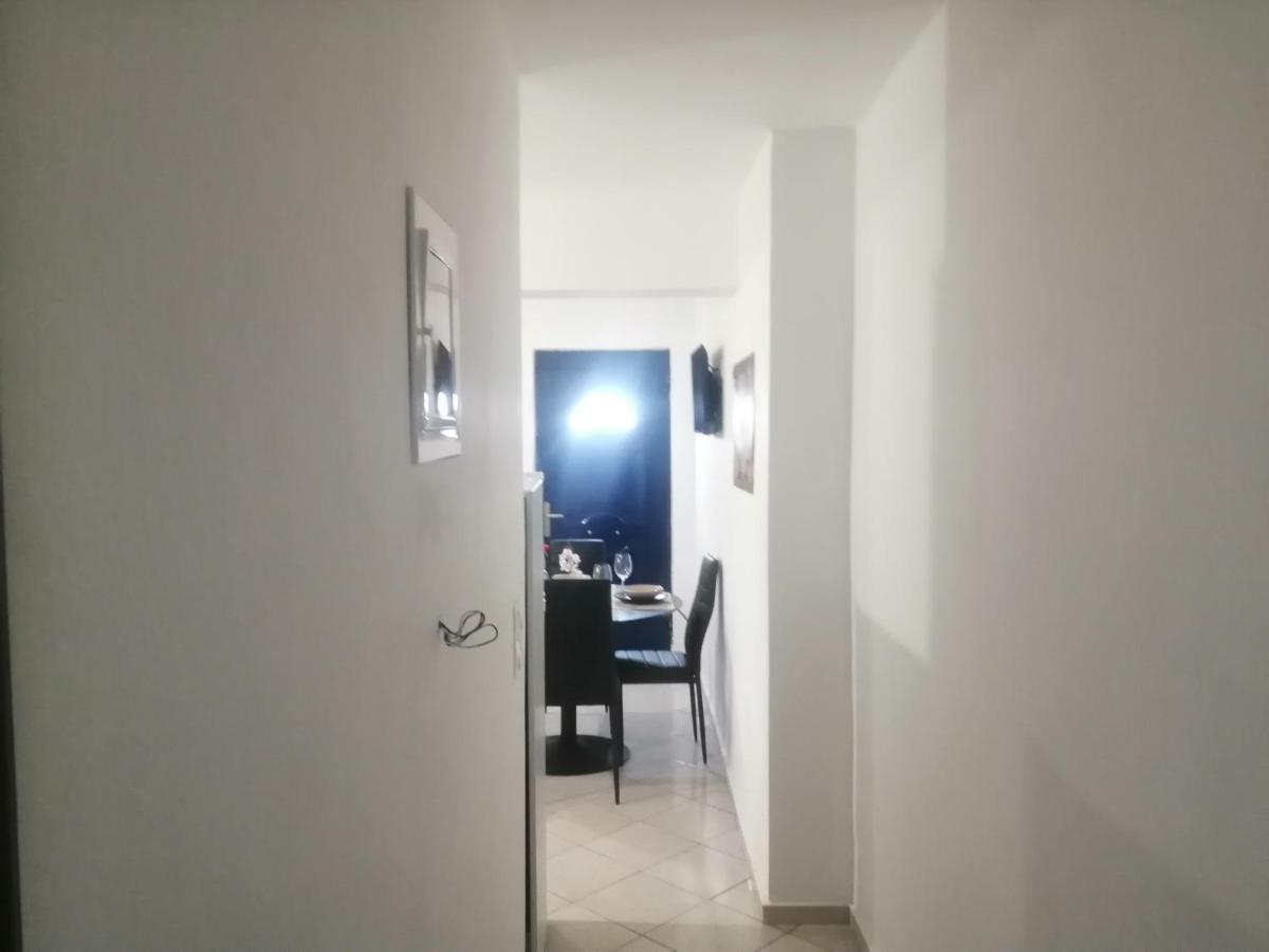 White House Apartment Monemvasia Exterior photo